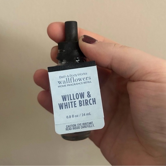 Bath + Body Works Willow and White Birch Wallflower NEW - Picture 1 of 3